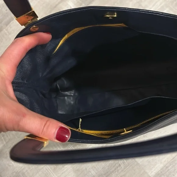 SUSAN GAIL Black & Gold Genuine Leather Tote, Vintage. EUC - Picture 7 of 13